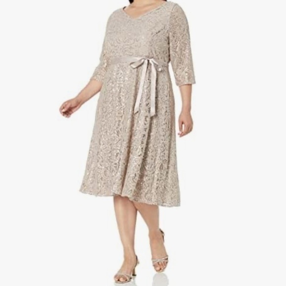 NWT Alex Evenings Women's Plus-Size Midi Length Fit & Flare Size 18W Color Buff